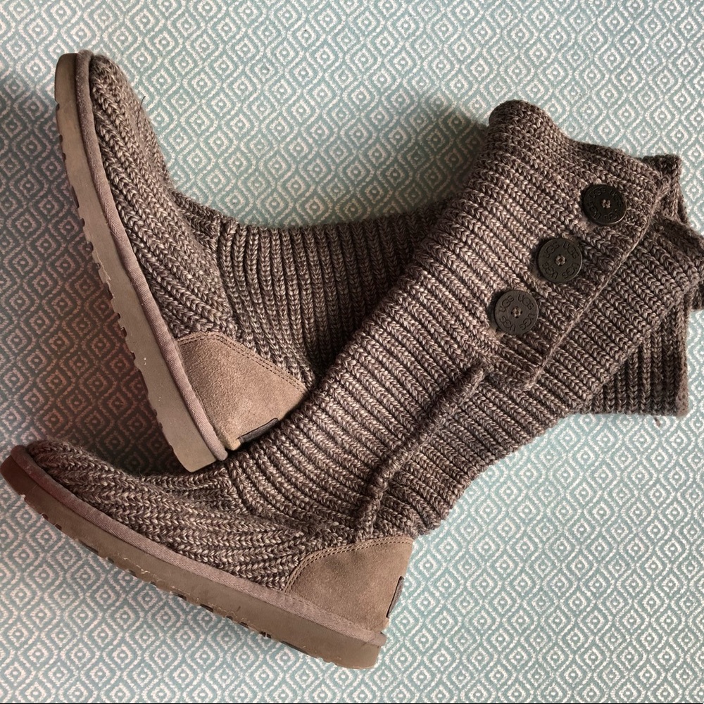 UGG australia classic carry knit boot